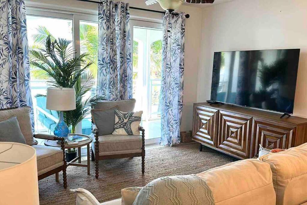 Maho Beach House - Luxe 1-Bedroom - Ocean View Zewnętrze zdjęcie