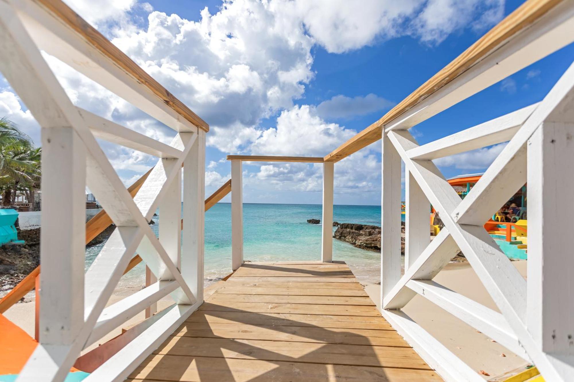 Maho Beach House - Luxe 1-Bedroom - Ocean View Zewnętrze zdjęcie