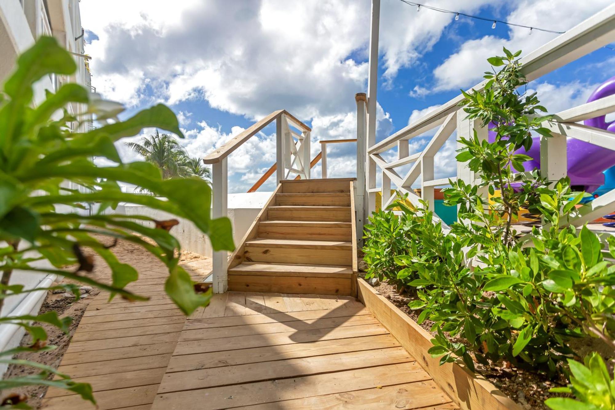 Maho Beach House - Luxe 1-Bedroom - Ocean View Zewnętrze zdjęcie